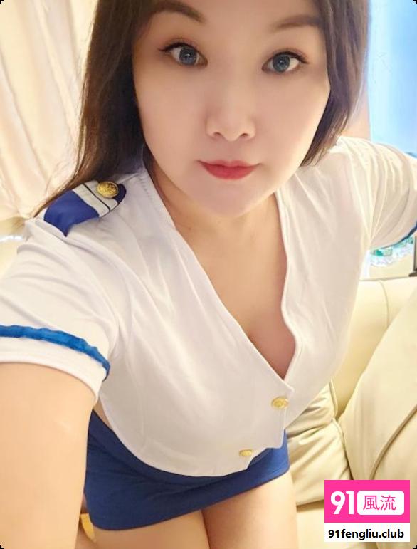 东门微胖大胸御姐
